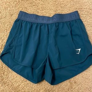Gymshark short size small- silicon waistband to stay in place!